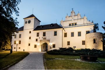 Zámek Blansko - západní pohled při příchodu z centra města