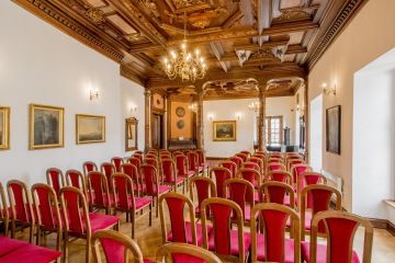 Hudební salon v blanenském zámku (připravený na koncert)