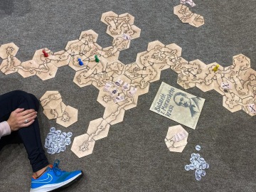 hraní deskové hry Badatelé z Moravského krasu